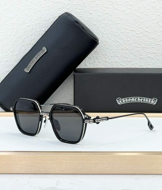 Picture of Chrome Hearts Sunglasses _SKUfw66670455fw